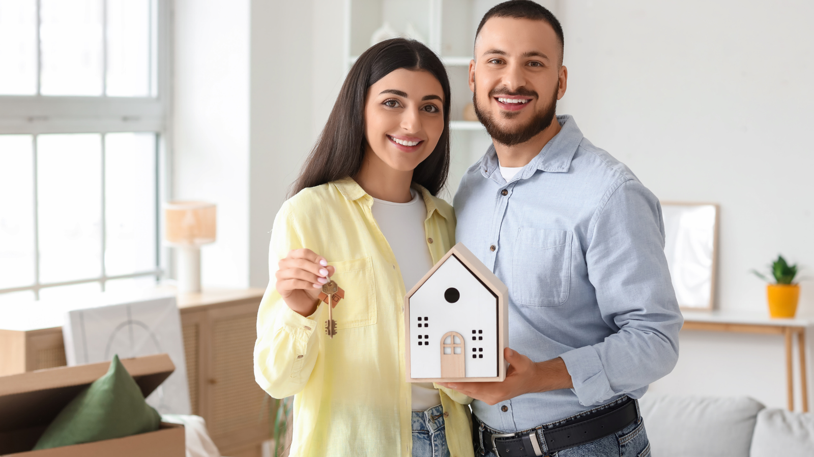 Comparison between plot investment and apartment investment in real estate